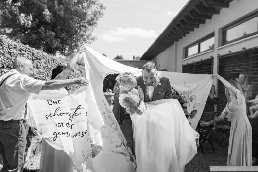 Hochzeits DJ sorgt für musikalische Begleitung bei Hochzeit und freier Trauung